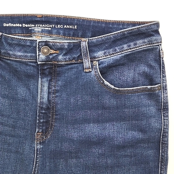 Chicos Women's DefineMe Jeans Blue Denim Straight Leg Ankle Stretch Size 12R - Picture 3 of 15